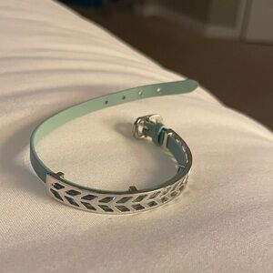 Stella & Dot Silver Cutout Arrow Bangle with Mint Leather Strap